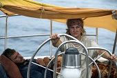 雪琳伍德利為聲援環保差點錯過《我願意》 新作化身勇敢女舵手 為愛堅持 海上驚險求生